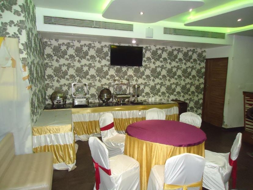 Hotel Maan Residency
