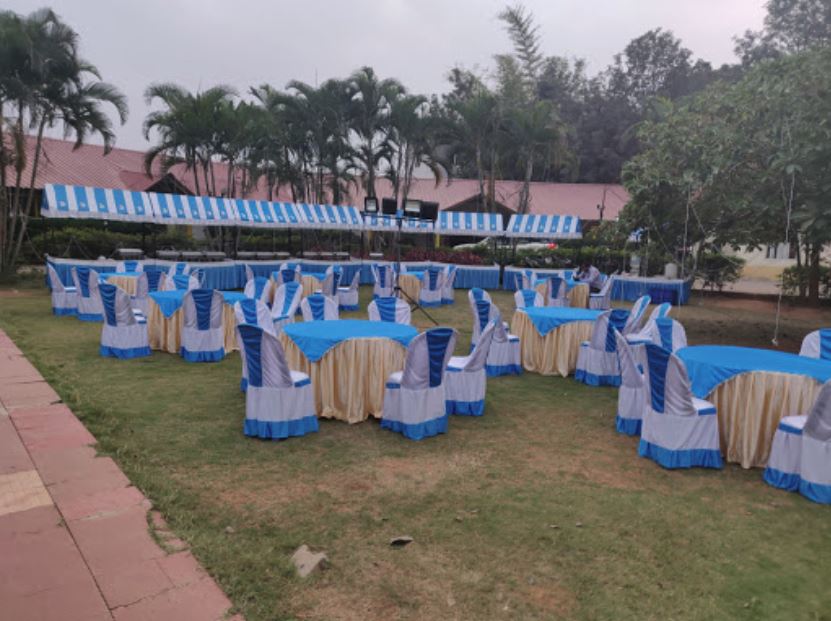 Country Club