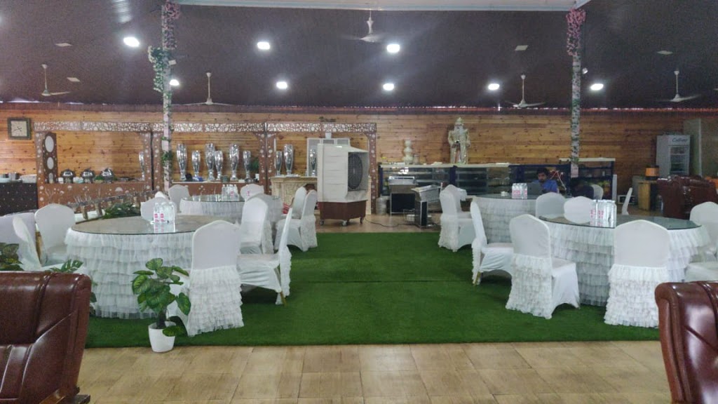 Gayathri Vihar, Palace Ground