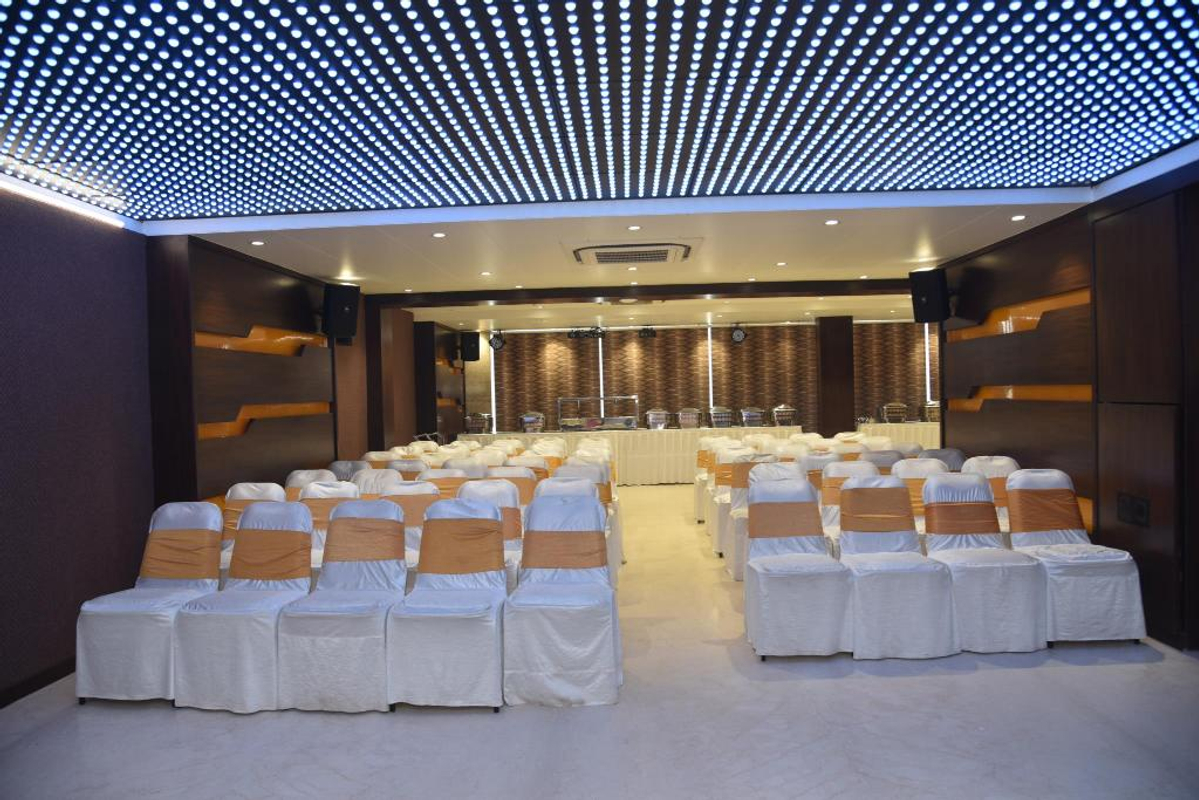 Rajhans Regent in Chetak Bridge, Bhopal Rajhans Regent in Chetak Bridge, Bhopal