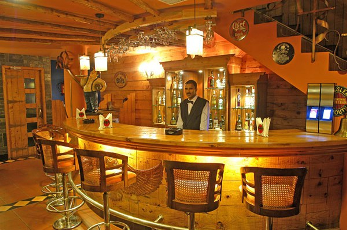 Celler Bar Cafe in Sector 35 Chandigarh, Chandigarh Celler Bar Cafe in Sector 35 Chandigarh, Chandigarh