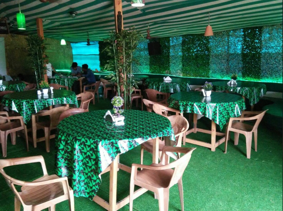 Evergreen Restaurant & Bar in Zirakpur, Chandigarh Restaurant VenueMonk