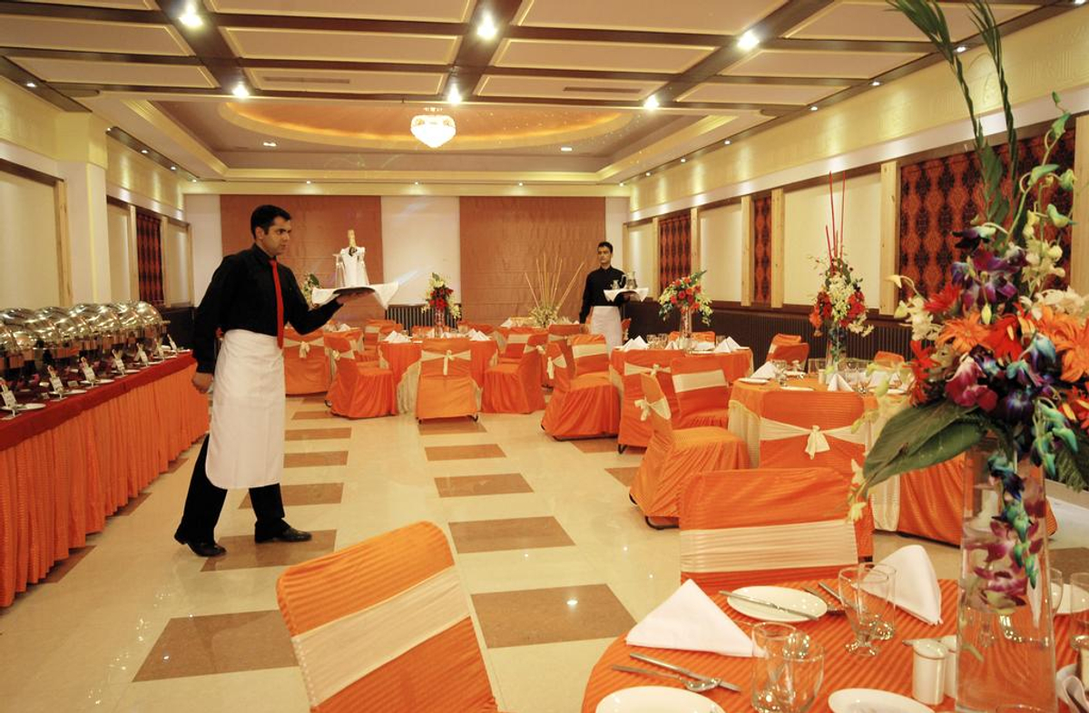 Hotel Sun Park in Zirakpur, Chandigarh Hotel Sun Park in Zirakpur, Chandigarh