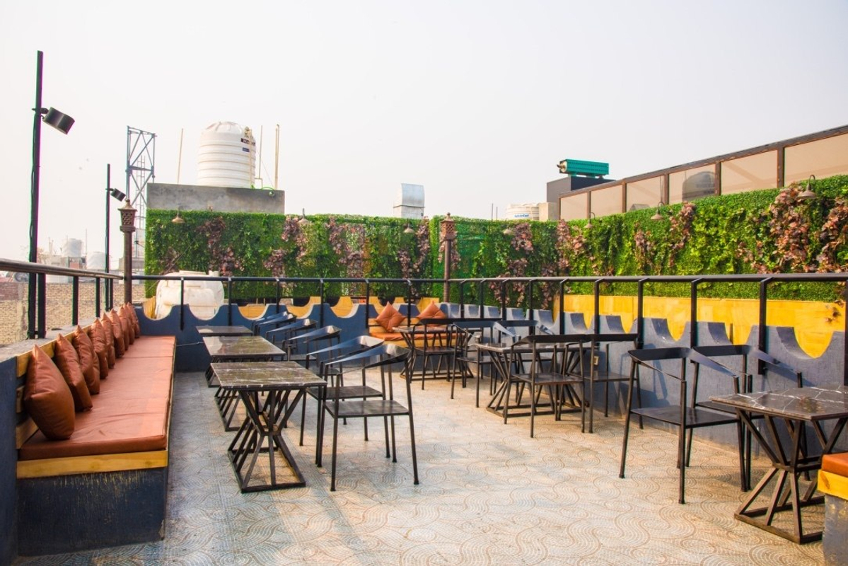 736 A.D. in Vijay Nagar, Delhi Bar and Pub VenueMonk