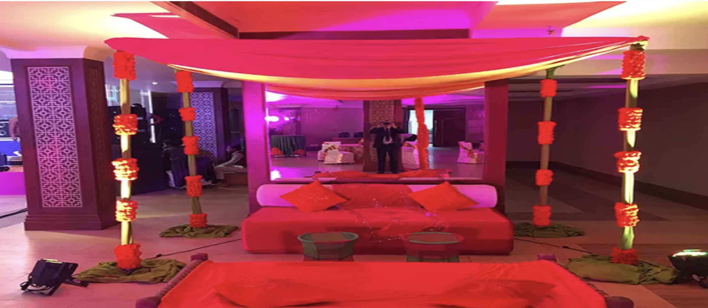 Dee Marks Hotel and Resorts
