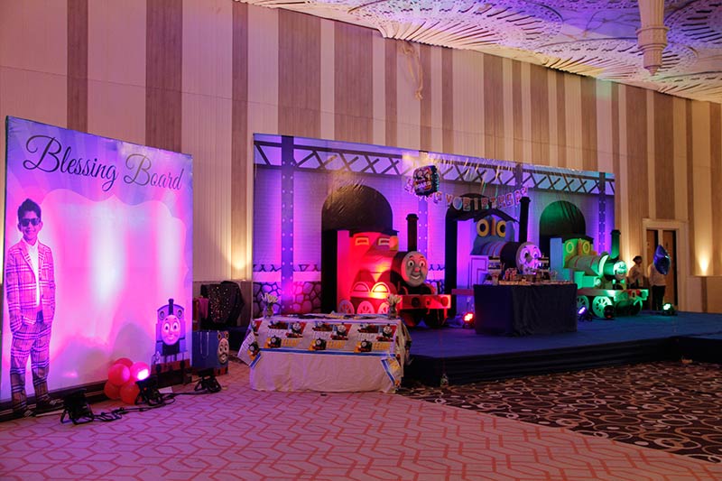 Opulent by Ferns N Petals