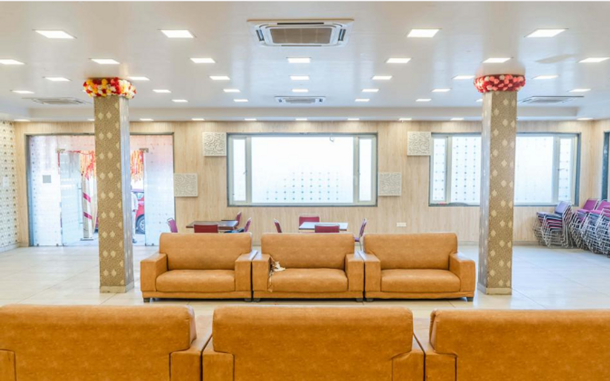 OYO Flagship 13847 H Residency in Shahdara, Delhi | Banquet Hall