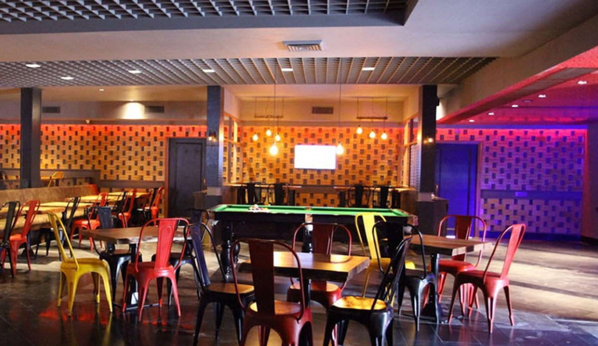 Yes Minister Pub & Kitchen in Hauz Khas, Delhi Bar and Pub VenueMonk