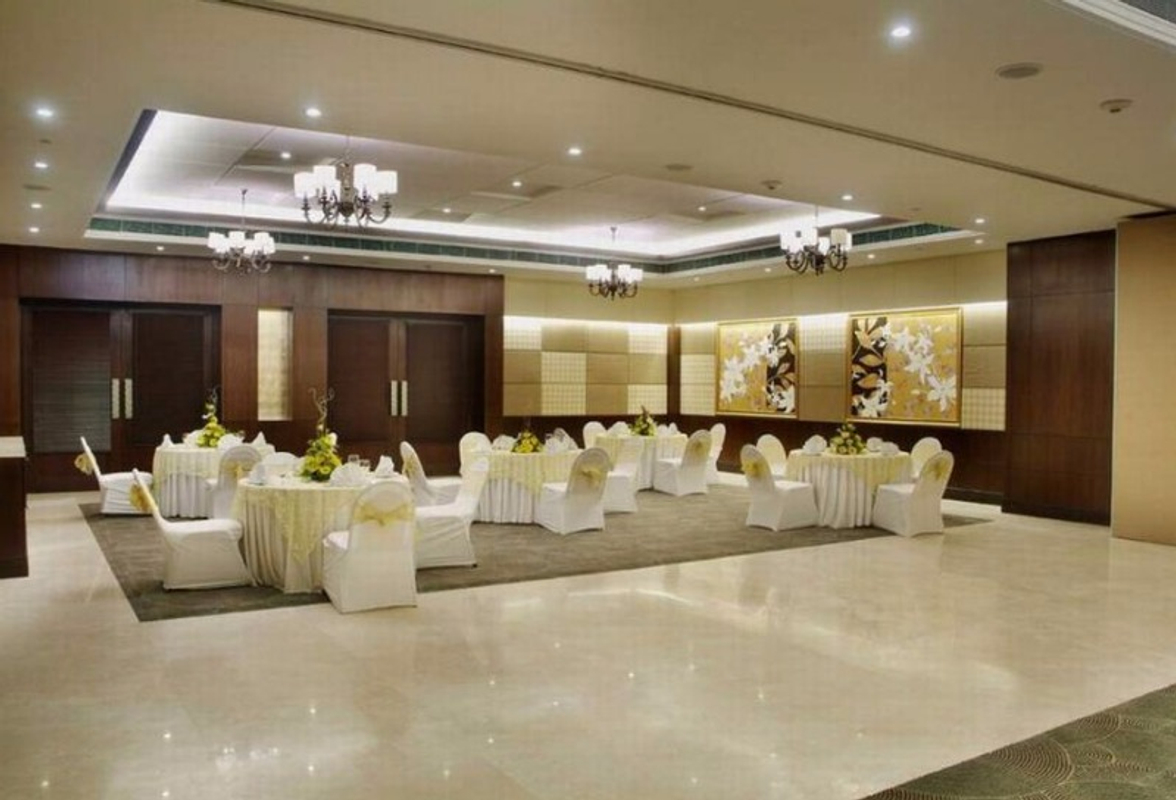Express Sarovar Portico in Sector 39, Faridabad Express Sarovar Portico in Sector 39, Faridabad