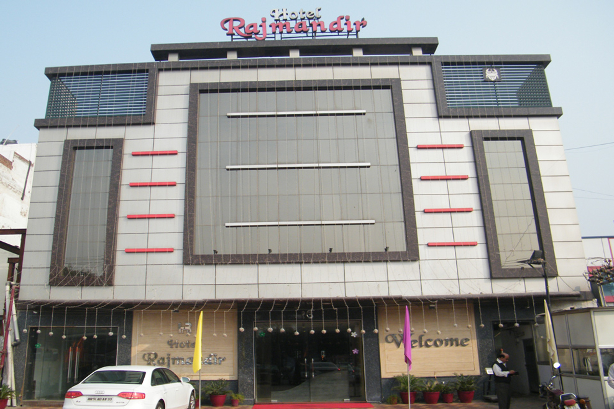 Raj Mandir in Neelam Bata Road, Faridabad Raj Mandir in Neelam Bata Road, Faridabad