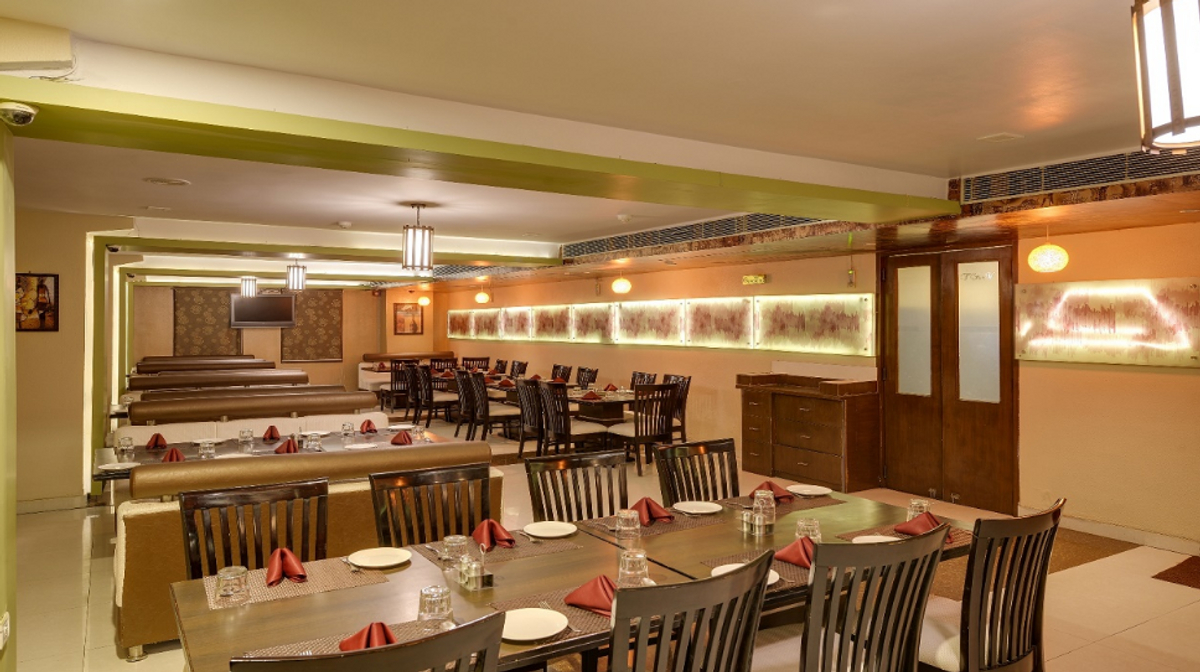 Captains Resto Bar in Vaishali, Ghaziabad Restaurant VenueMonk