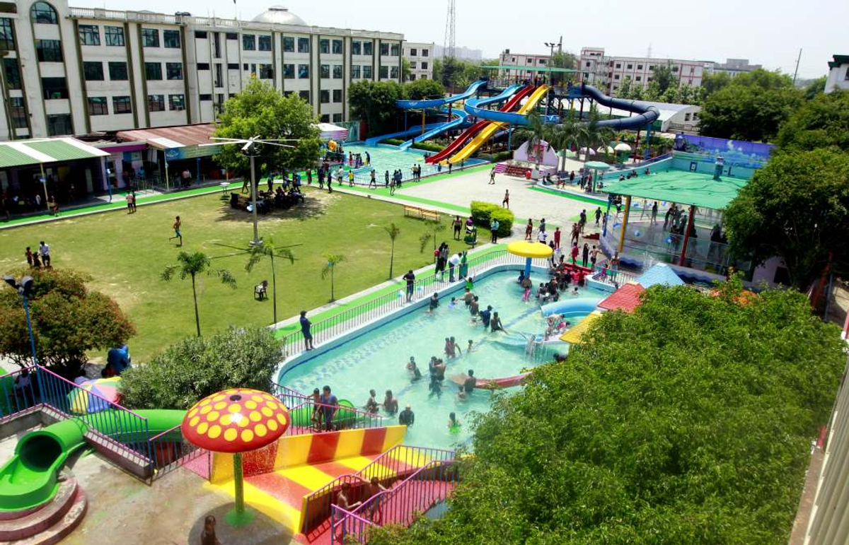 Drizzling Land Water and Amusement Park in Meerut Road, Ghaziabad