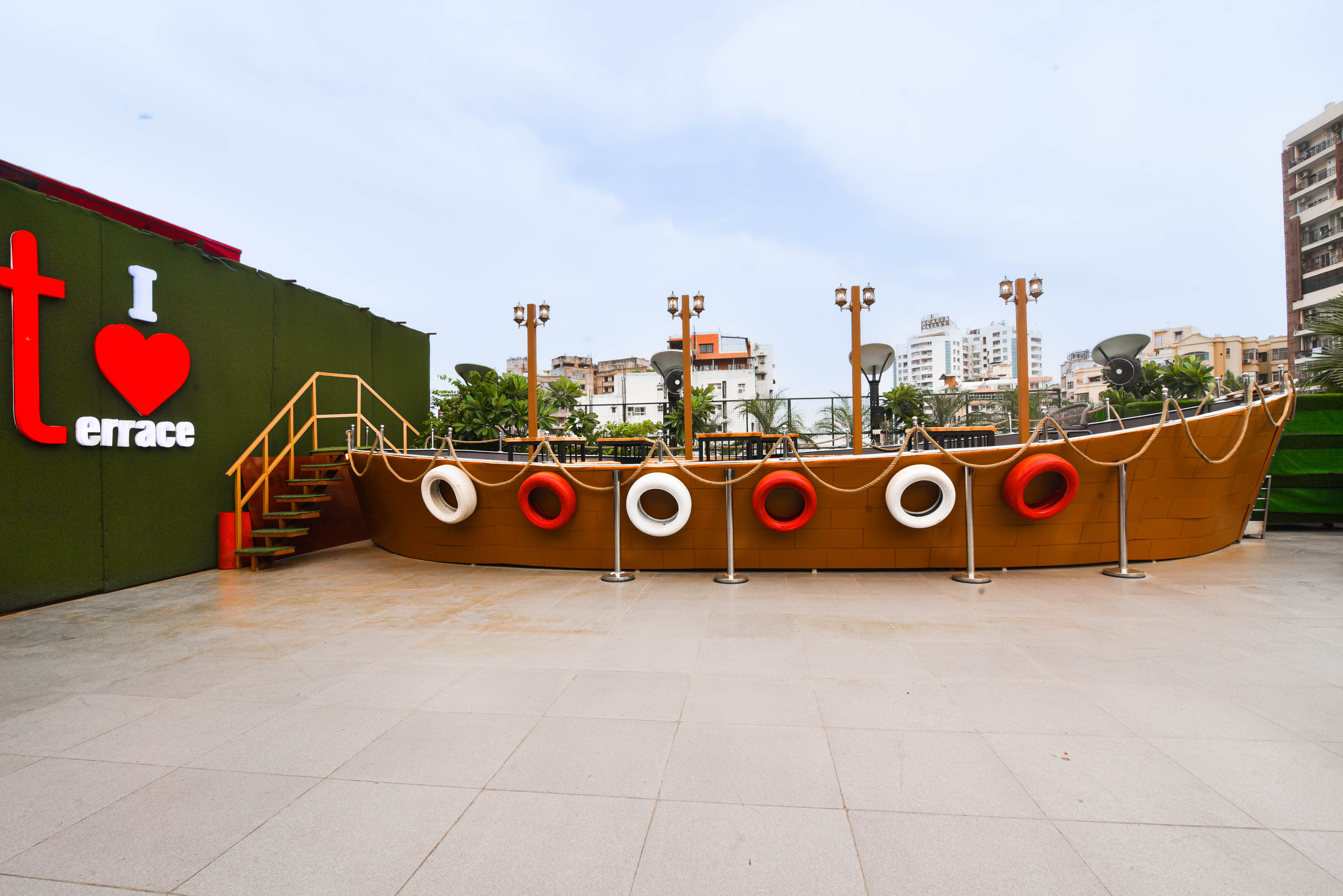 The Terrace Sky Bar And Lounge