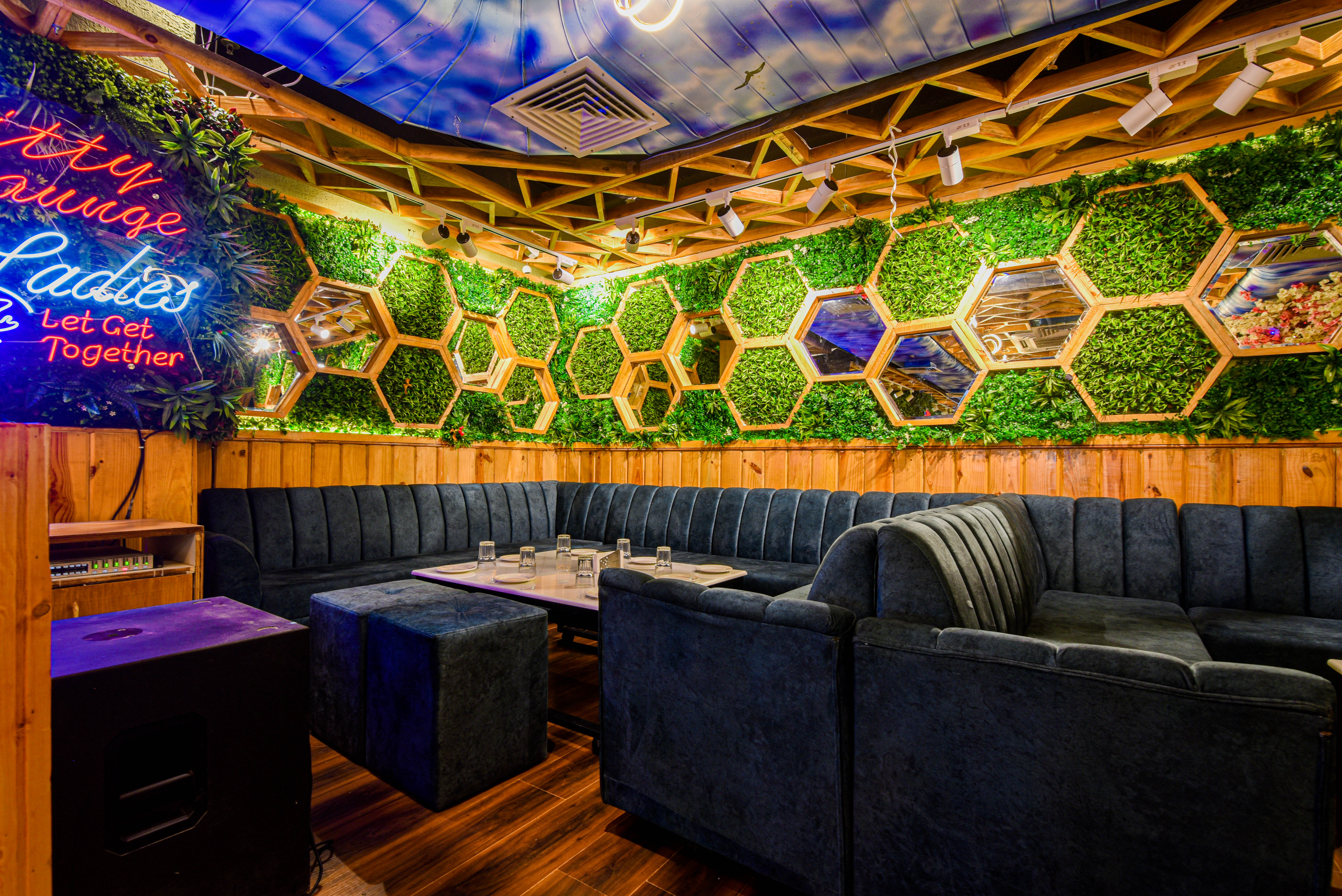 The Terrace Sky Bar And Lounge