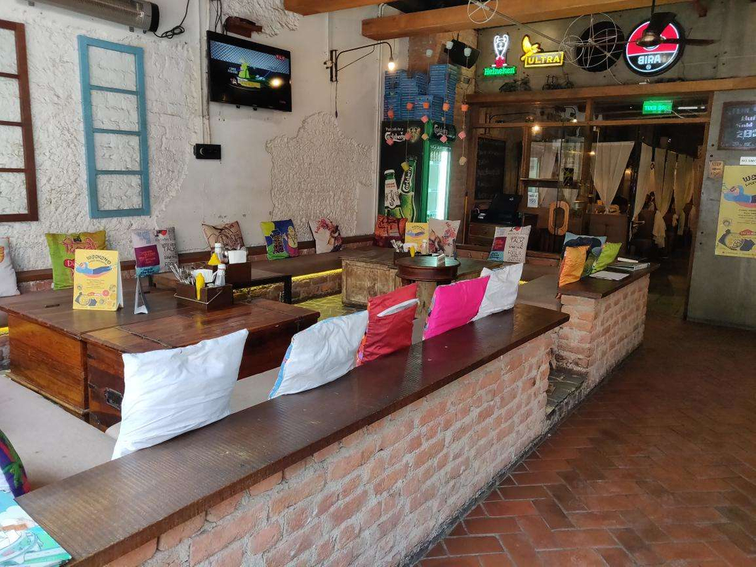 Cafe Delhi Heights in DLF Cyber City, Gurgaon Cafe Delhi Heights in DLF Cyber City, Gurgaon