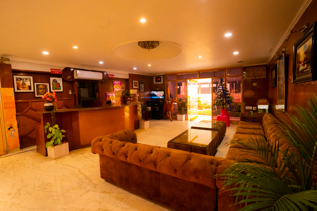 Club Platinum Resort in Delhi Rohtak Road, Gurgaon