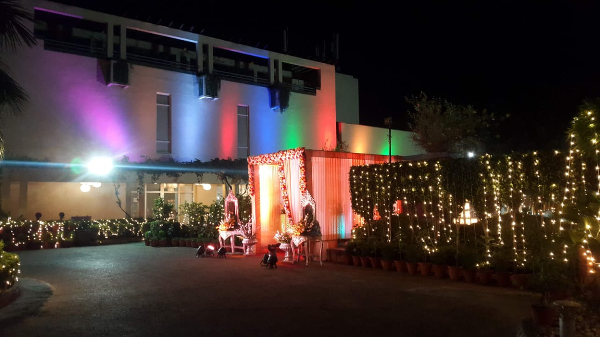 Pool Club South Patio in South City 2, Gurgaon Pool Club South Patio in South City 2, Gurgaon