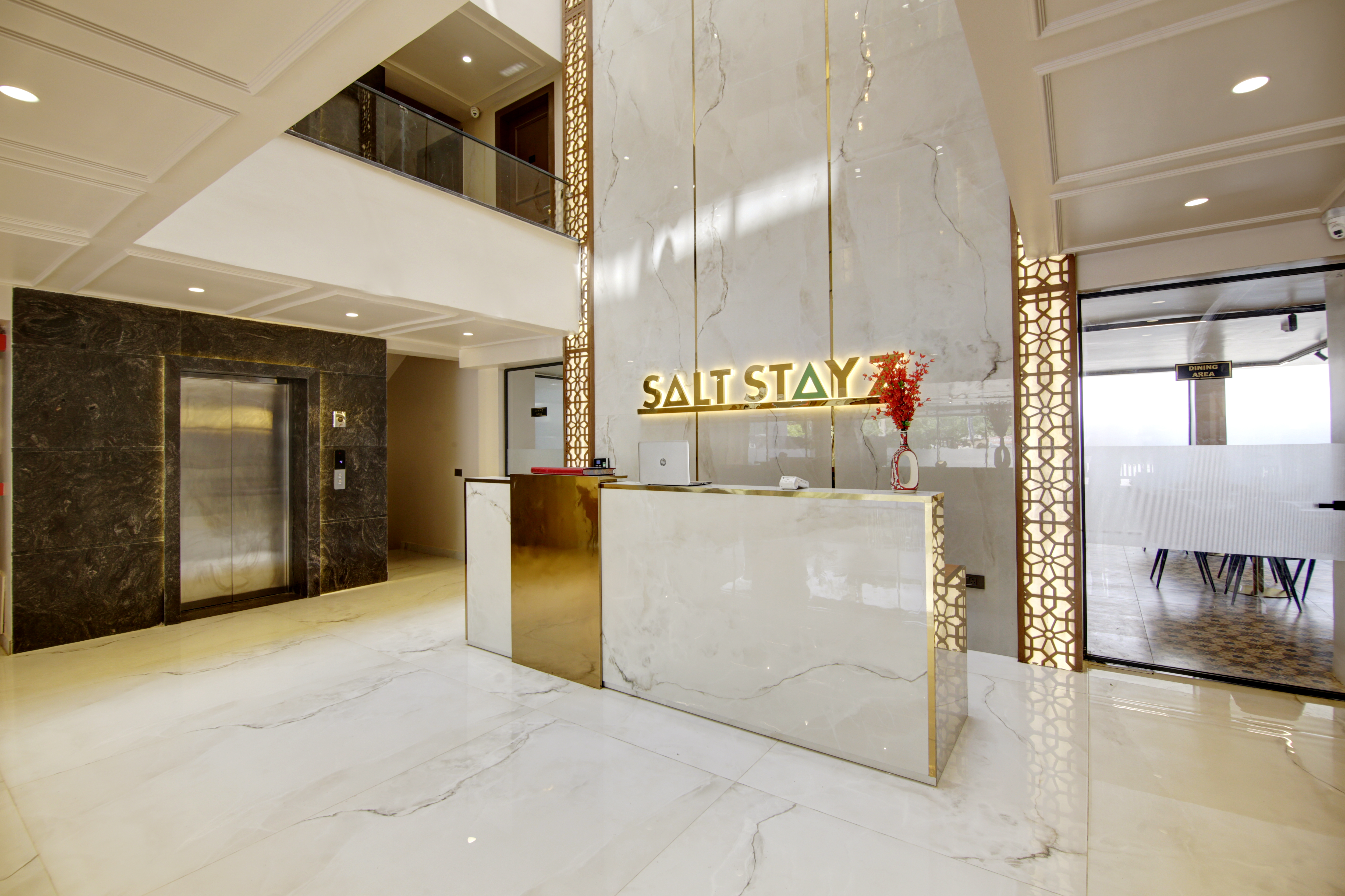 Saltstayz Premier Sector 57