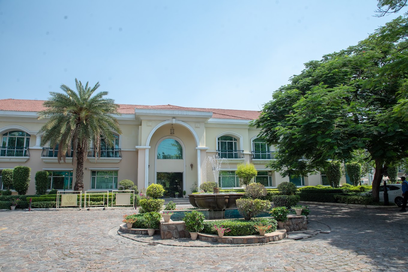 The Palms Town & Country Club