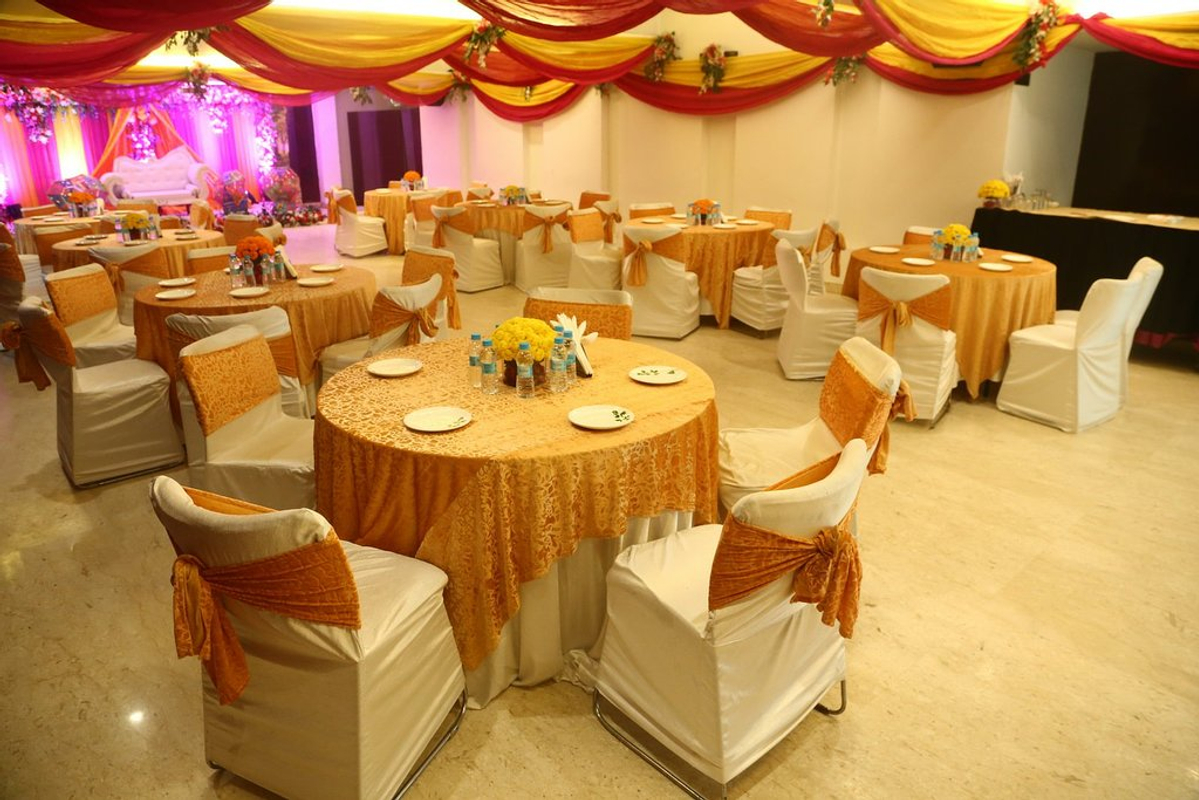 Treehouse Queens Pearl Hotel in Rajiv Chowk, Gurgaon Treehouse Queens Pearl Hotel in Rajiv Chowk, Gurgaon