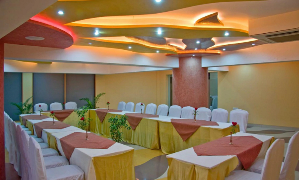 Hotel Apex Intercontinental in Adarsh Nagar, Jaipur Hotel Apex Intercontinental in Adarsh Nagar, Jaipur