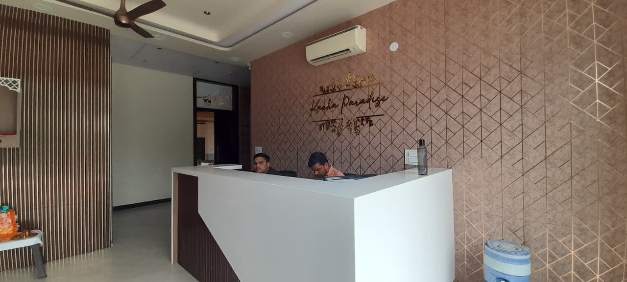 Hotel Kanha Paradise Inn