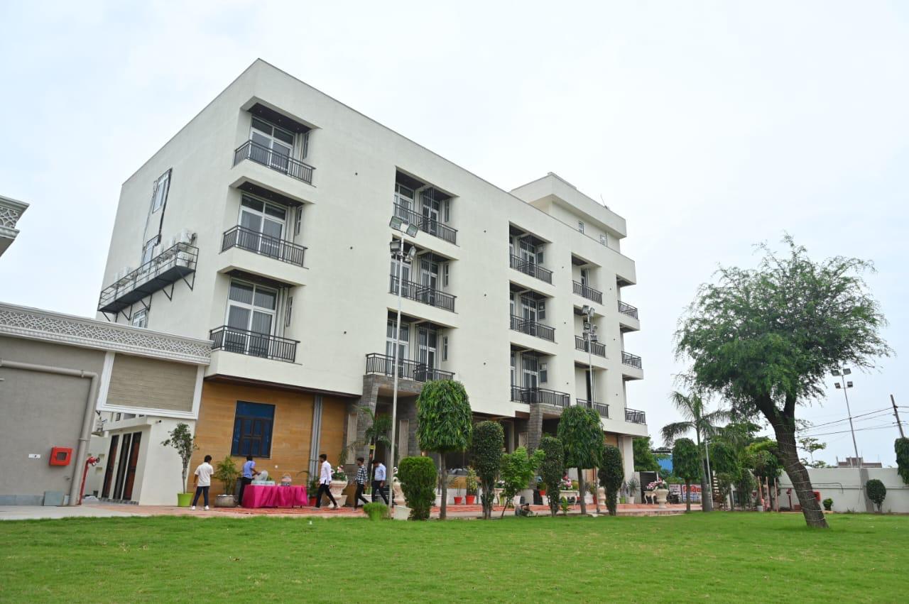 Hotel Kanha Paradise Inn