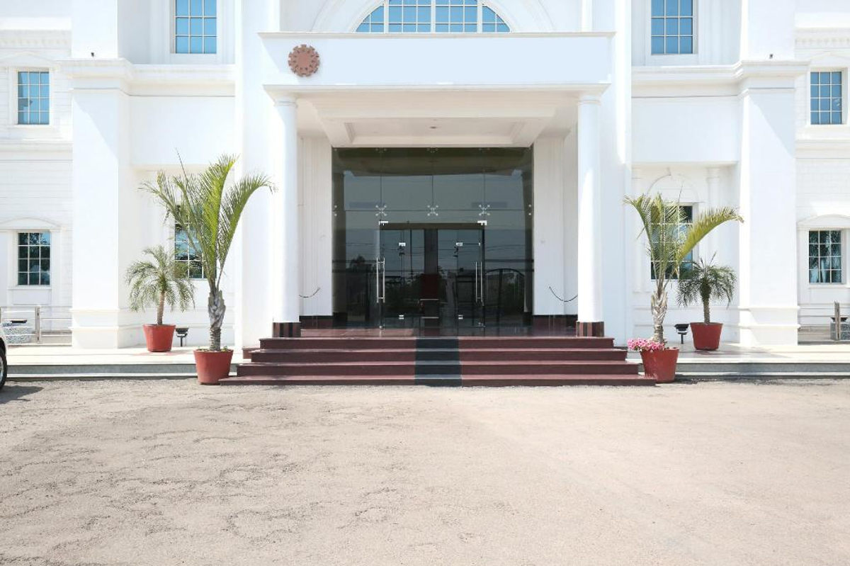 White Diamond in Mithapur, Jalandhar White Diamond in Mithapur, Jalandhar