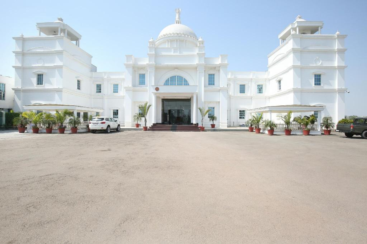 White Diamond in Mithapur, Jalandhar White Diamond in Mithapur, Jalandhar