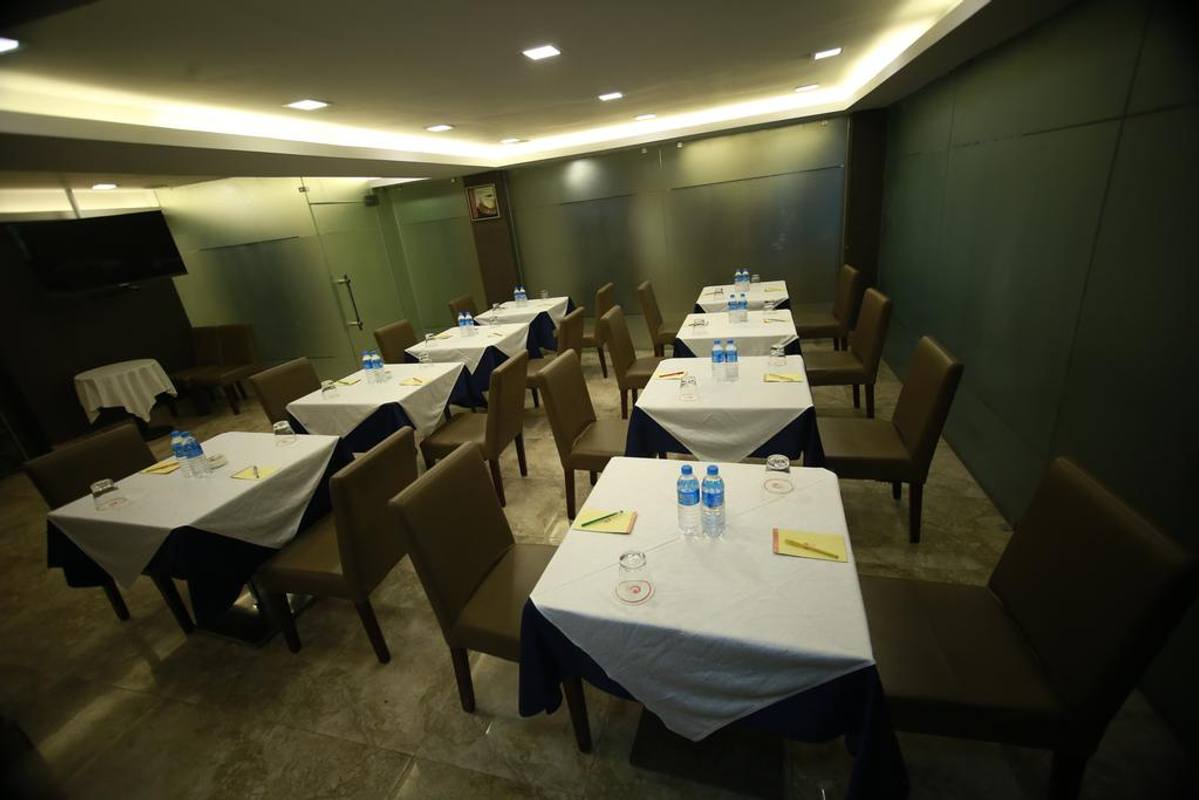 Hotel Comfotel in Ballygunge, Kolkata Hotel Comfotel in Ballygunge, Kolkata