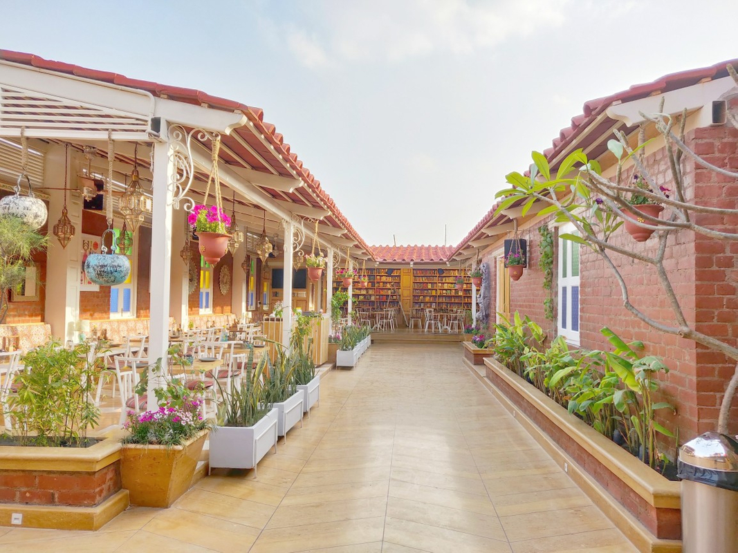Cafe Repertwahr in Faizabad Road, Lucknow Restaurant VenueMonk