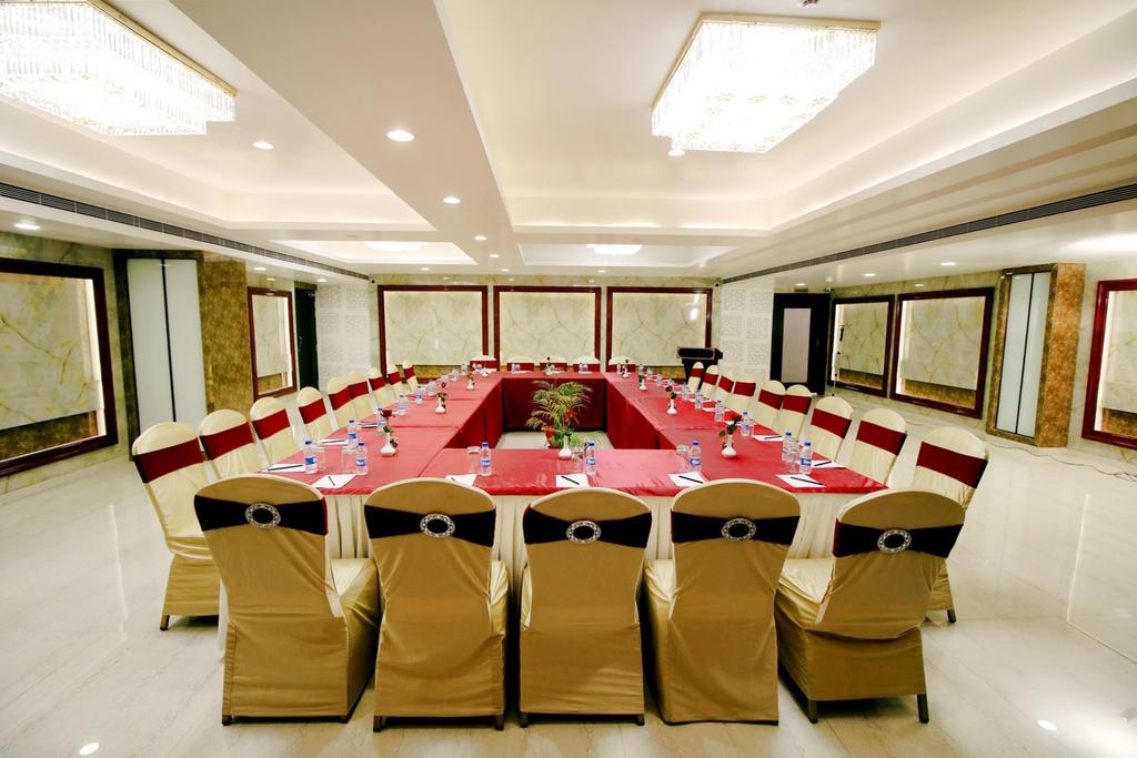Pinnacle By 1589 Hotels