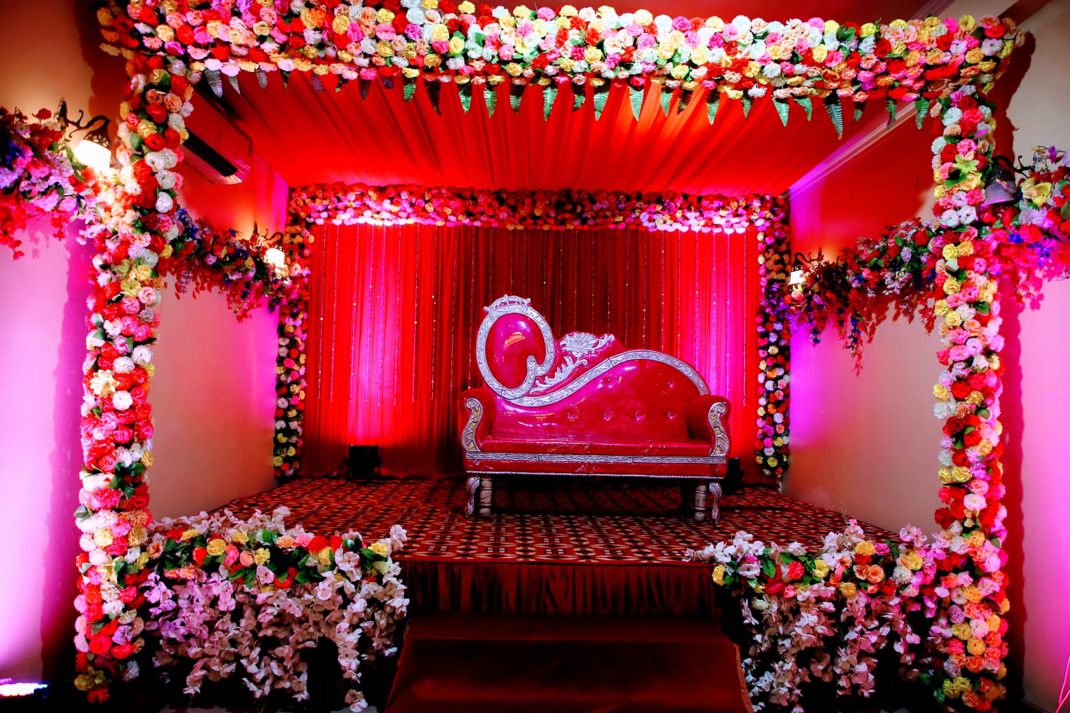 Saffron Banquet And Best Party Hall In Noida By City Stay