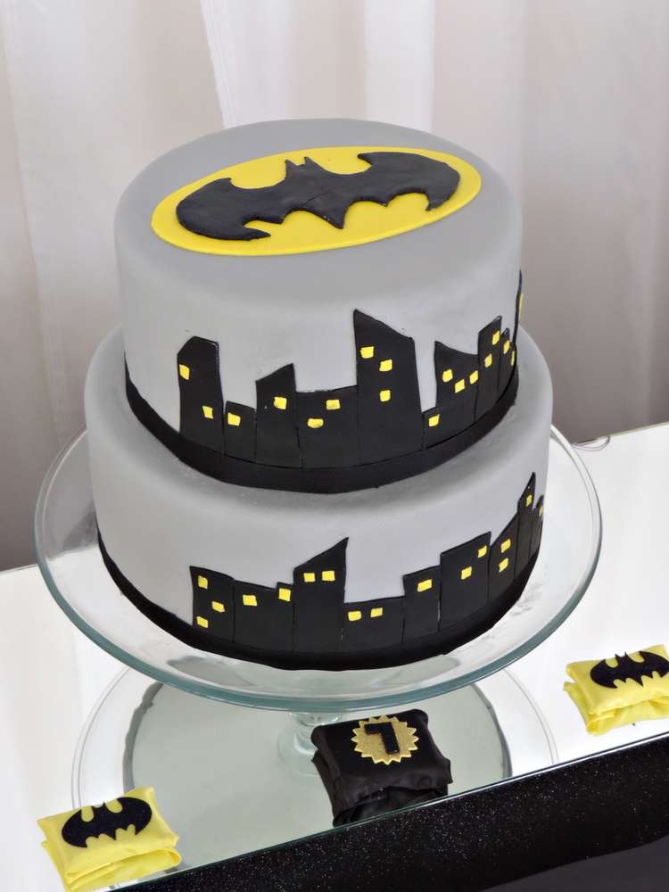Batman Theme Birthday Party for Your SuperHero Kid!