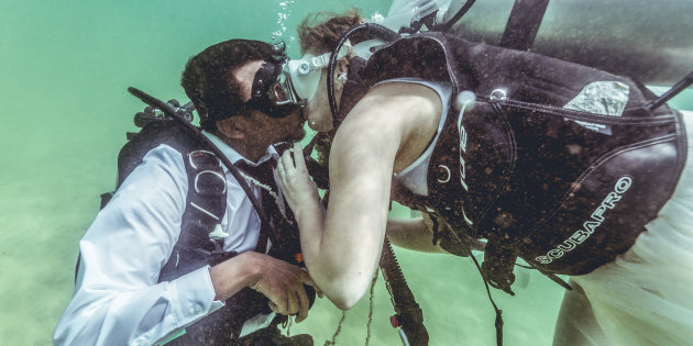 Breaking The Stereotypes, India's First Underwater Wedding! [video]