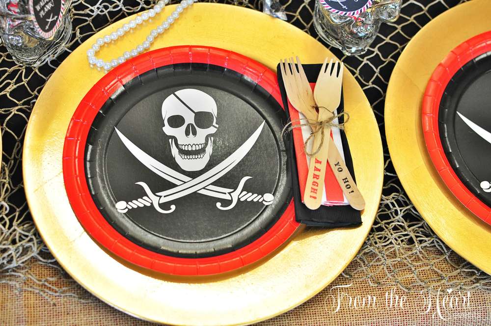 8 Year Old's Pirate Theme Birthday Party