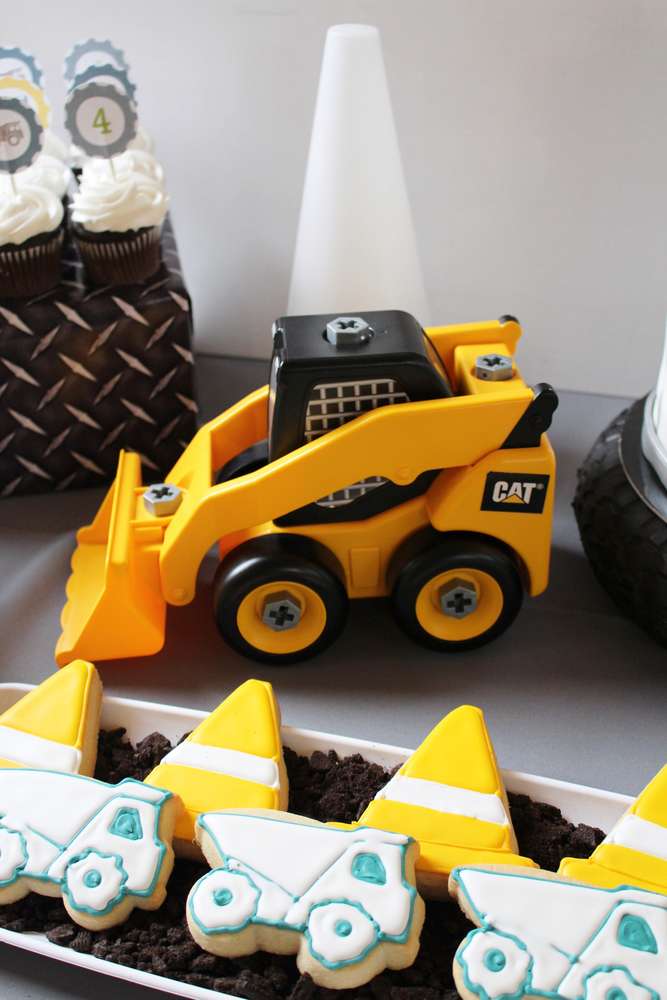 4 Year Old's Construction Theme Birthday Party