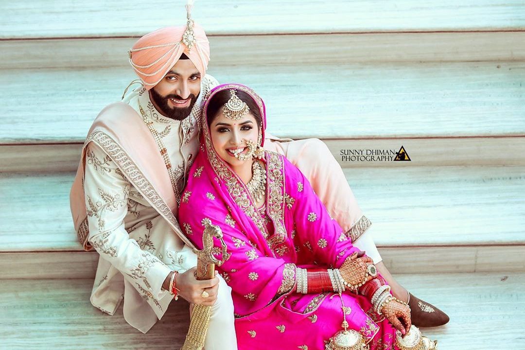 A Lavish Sikh Wedding, where the Bride glows In her Stunning Bridal Outfits.