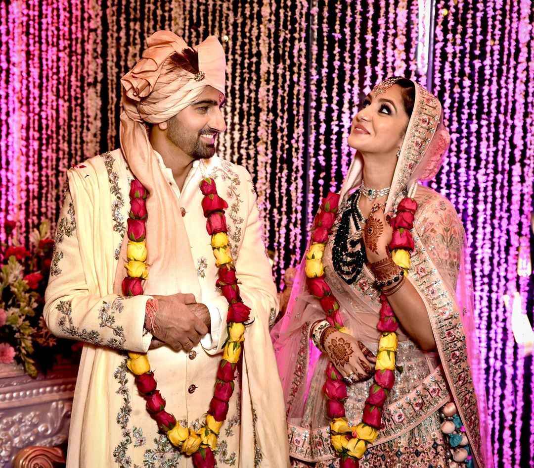 A Hindu Wedding can surely be Lavish, with a beautiful Bridal Lehenga and a Perfect Venue
