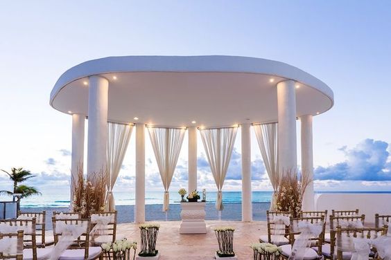 20+ Best Destination Wedding Locations in the World