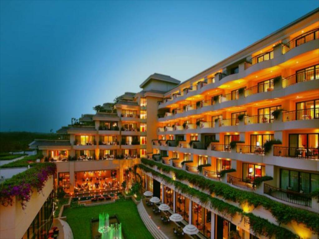 Vivanta By Taj, Surajkund- A beautiful 5 Star Wedding Venue