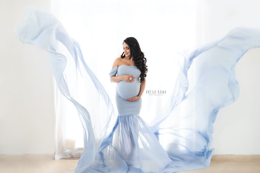 10+ Outfit Ideas for Maternity Shoot